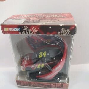 Jeff Gordon #24 NASCAR Drive To End Hunger Christmas Ornament , 2011, New In Box